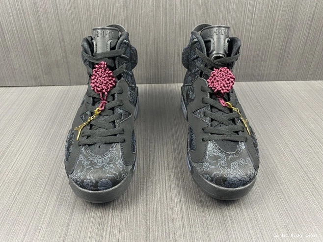 (W) Jordan Black Retro Triple 6 SD DB9818-001 0603